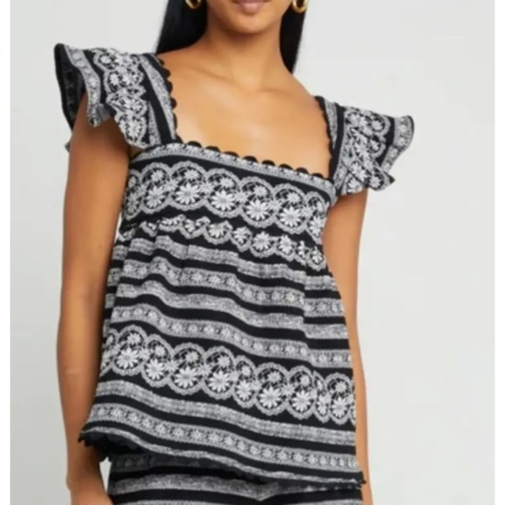 Kourt Embroidered Black Scalloped Top Women's M Sweetheart Neckline Boho Cottage